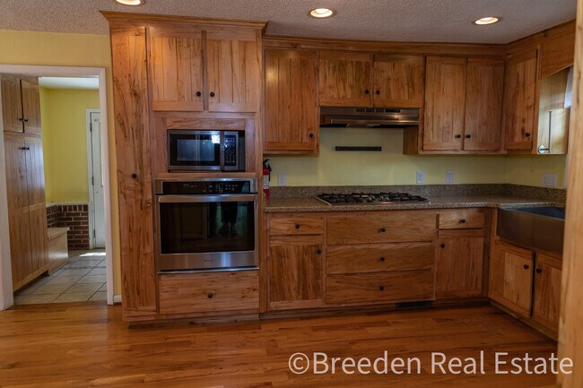 Building Photo - 8321 NC-181