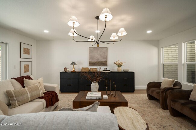 Building Photo - 7837 E Crestwood Way