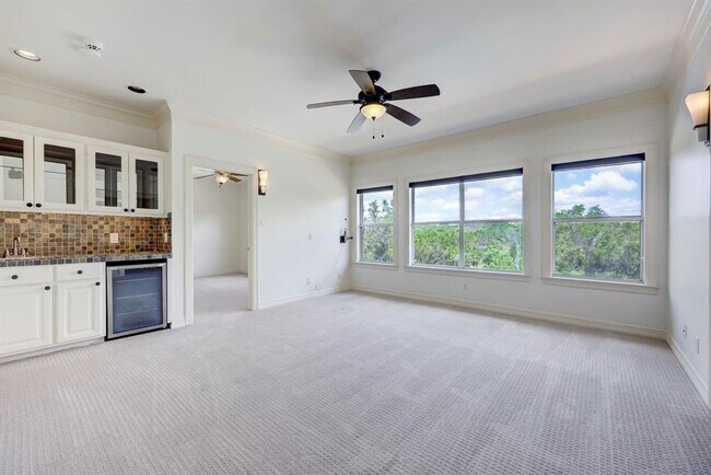 Building Photo - 3105 Lacevine Ln