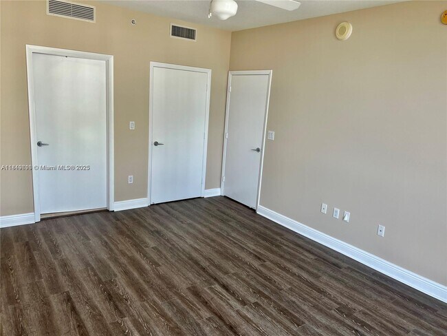 Building Photo - 550 Okeechobee Blvd