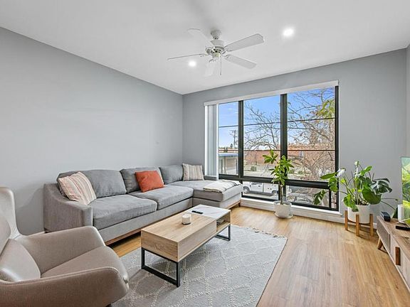 Building Photo - 1060 S Third St