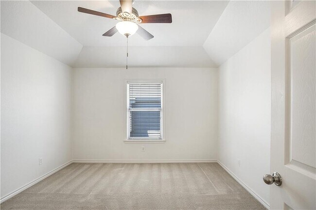 Building Photo - 2824 Mission Tejas Dr