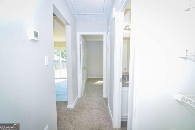 Building Photo - 130 Crystal Brook