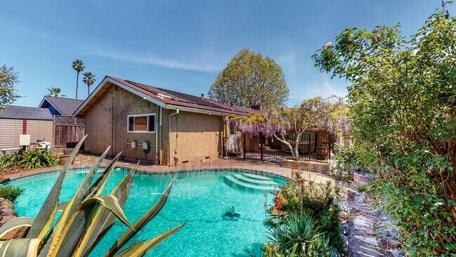 Building Photo - 1321 Berrydale Dr