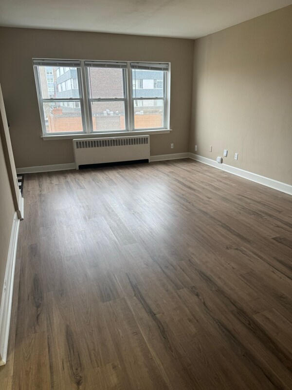 Primary Photo - 1653 N Prospect Ave