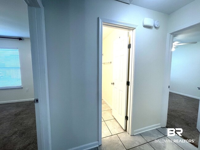 Building Photo - 15142 Marem Dr