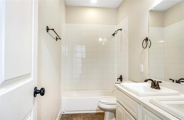 Building Photo - 1526 Derby Dr