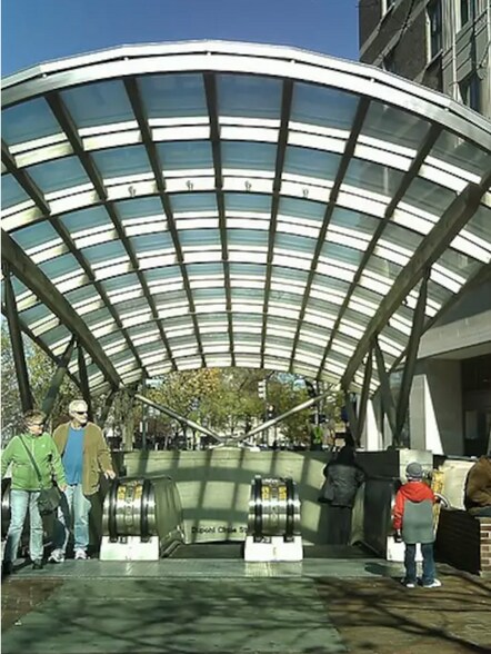 Dupont Metro - 1508 17th St NW