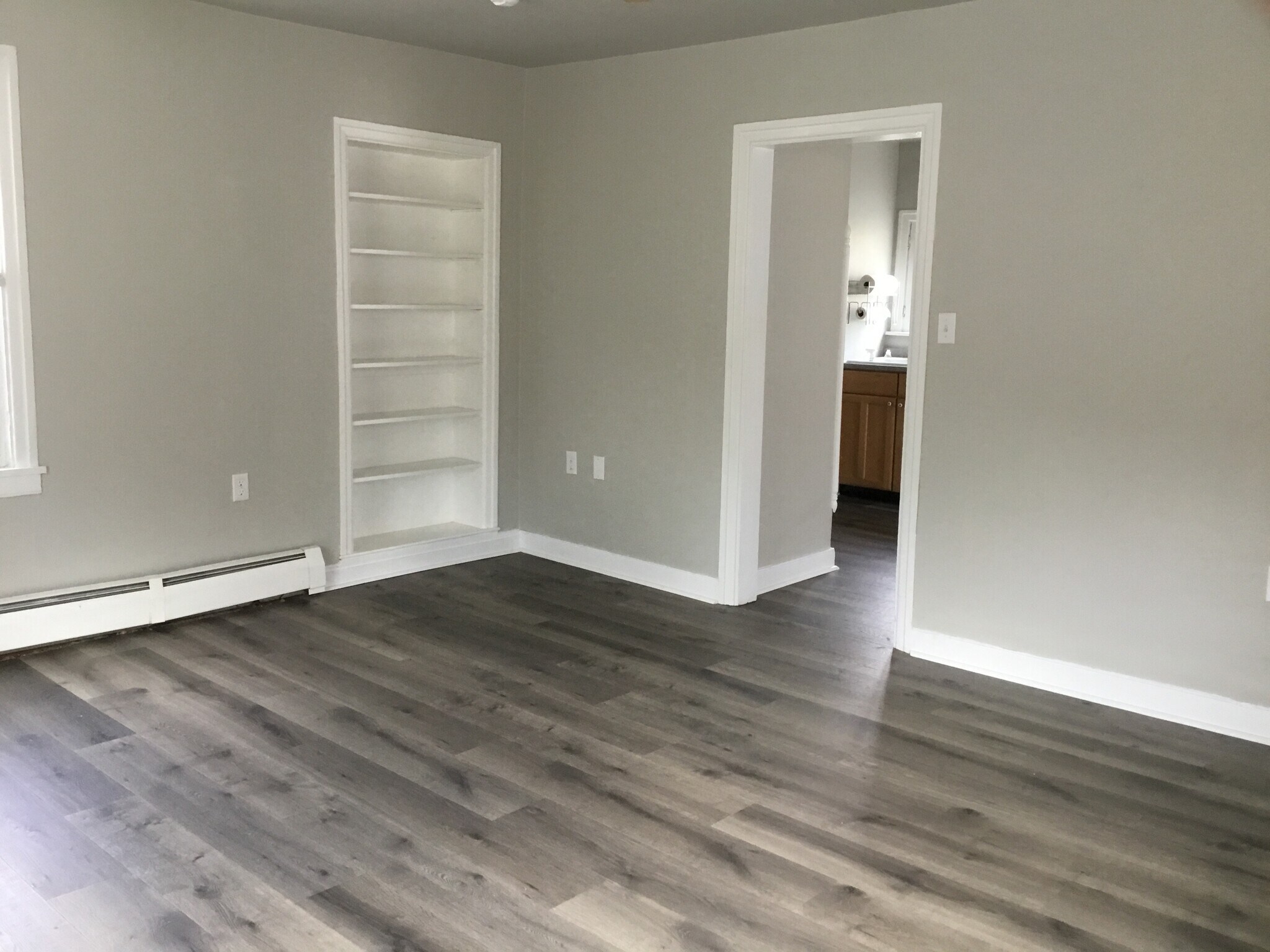 Building Photo - 6 S Ridge Rd