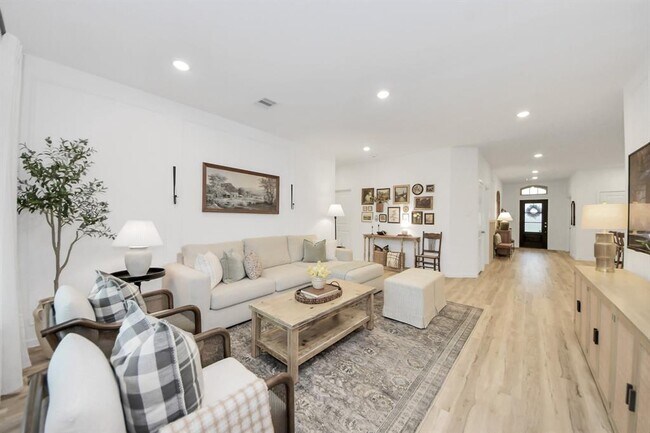 Primary Photo - 31703 Daisy Draper Ln