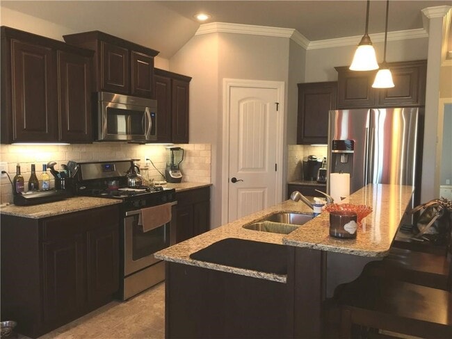 Building Photo - 2960 W Topaz Dr