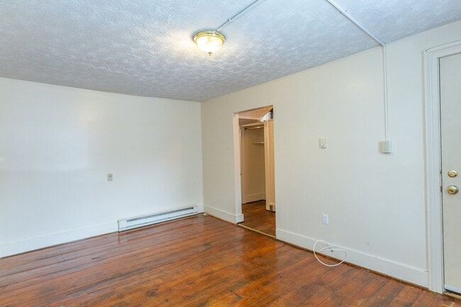 Building Photo - 210 W North St