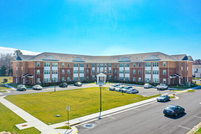Building Photo - Market Woods