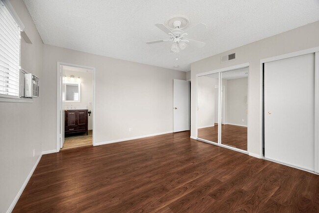 Building Photo - Tri Level 4 bedroom plus Family Room in Yorba Linda