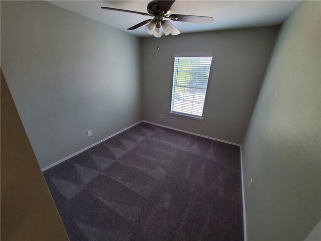Building Photo - 10733 Marshitahs Way