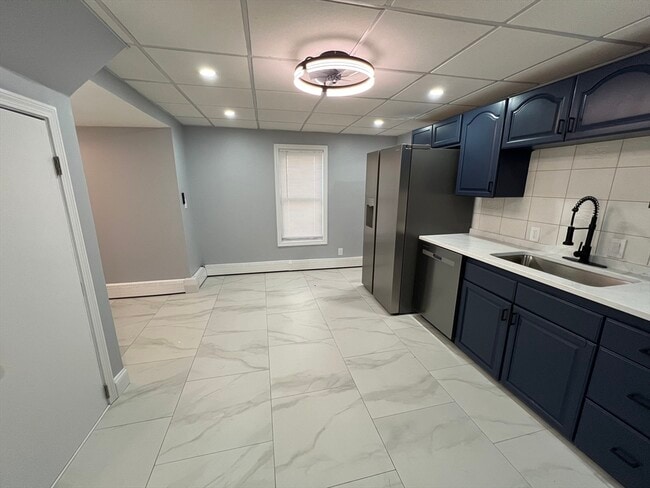 Building Photo - 452 Salem St