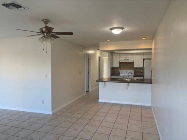 Building Photo - 3 Bedroom Available now! Lawn Care Included.