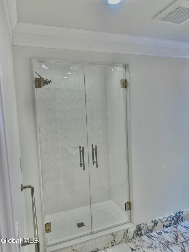 Building Photo - 9 Oakbrook Blvd