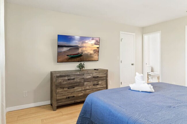 Building Photo - 5532 20th St