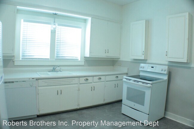 Building Photo - 2 br, 1 bath House - 207 NW 1st Street