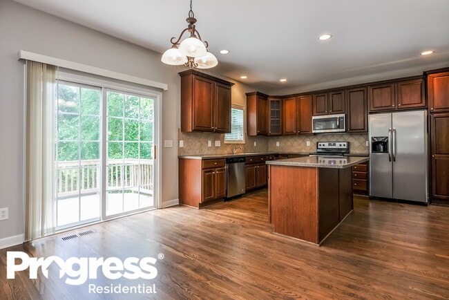 Building Photo - 1320 Trailing Rose Ct