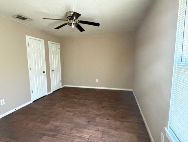 Building Photo - 3302 Alicante Ct