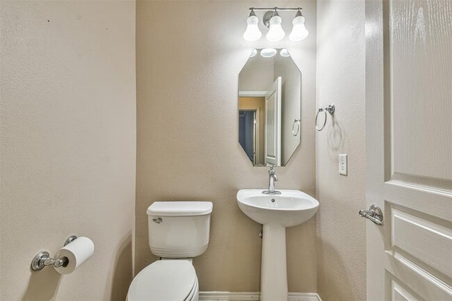 Building Photo - 2 Tidwillow Pl