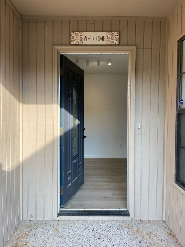 Building Photo - 2201 Pin Oak Rd