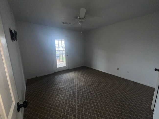 Building Photo - 14 Brook Meadows Cir