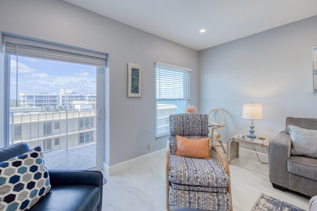 Building Photo - 3230 S Ocean Blvd