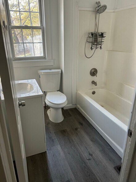 Building Photo - 90 Central Ave