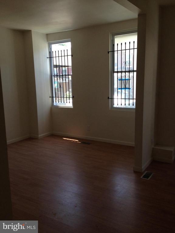 Building Photo - 621 Linnard St
