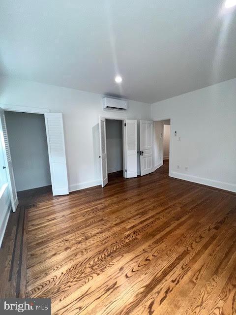 Building Photo - 537 S Walnut St