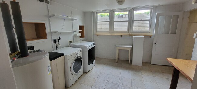 Building Photo - 19101 Delton Ave