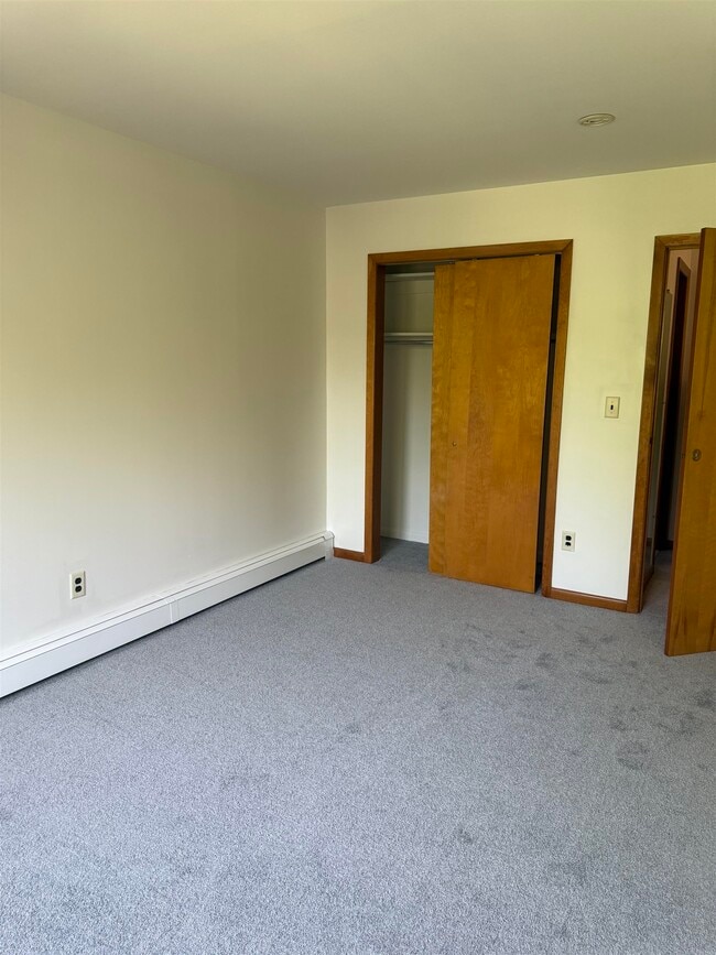 Building Photo - 14 63rd St