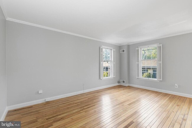 Building Photo - 2810 N Glade St NW