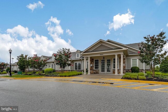 Building Photo - 7568 Stonehouse Run Dr
