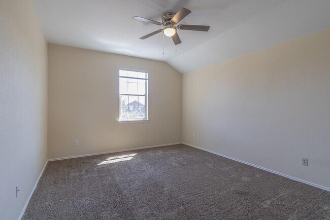 Building Photo - 2013 Rachel Ln