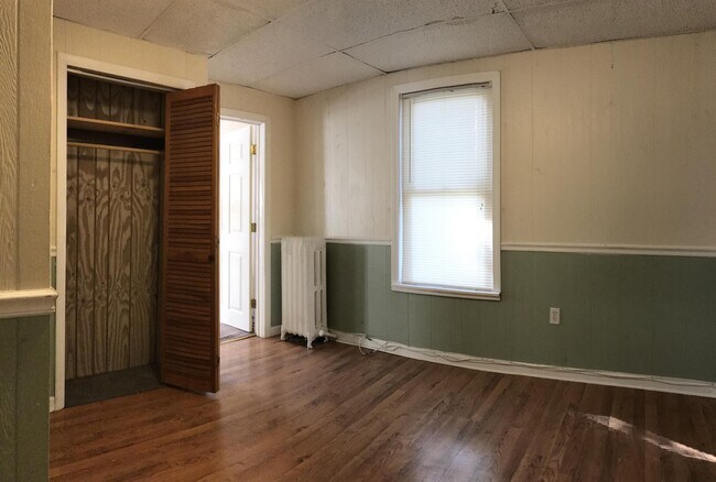 Building Photo - 164 Chauncey Pl