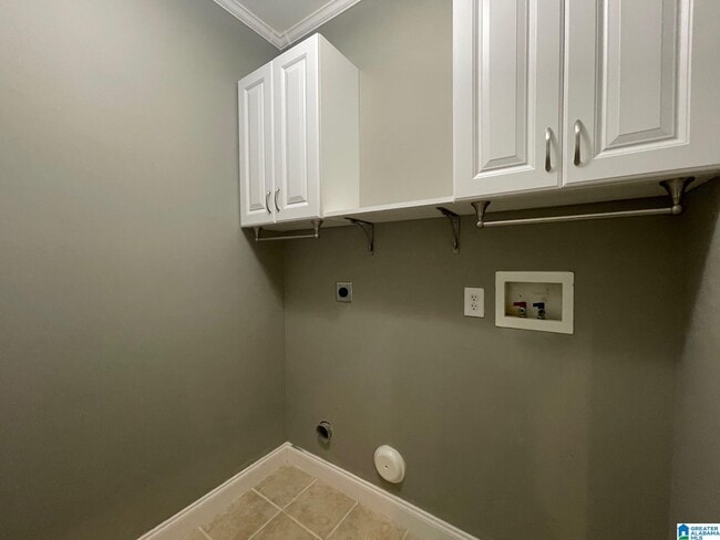 Building Photo - 295 Creekside Ln