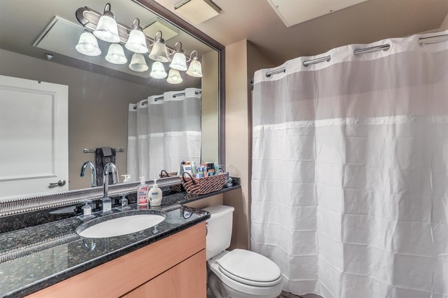 Building Photo - 260 E Flamingo Rd