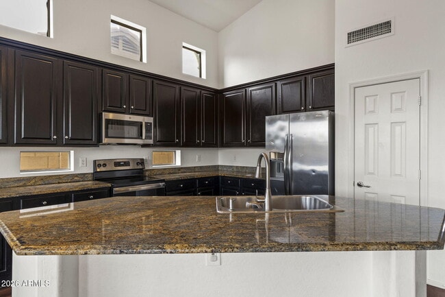 Building Photo - 7803 E Nestling Way