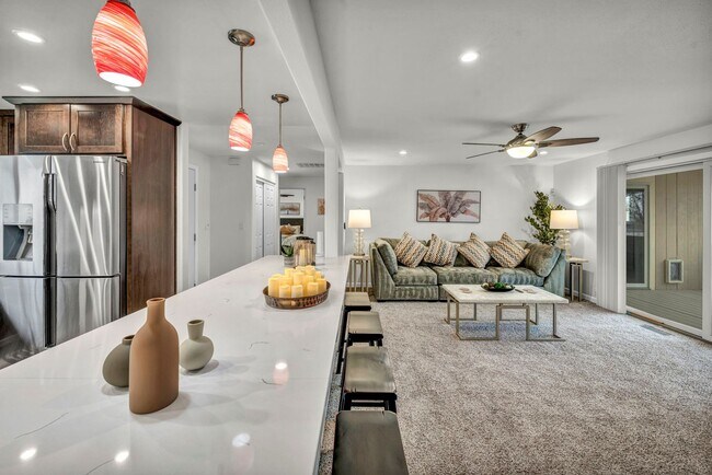 Building Photo - FULLY FURNISHED MOUNTAIN VIEW RETREAT with HOT TUB, RV PARKING & NO HOA
