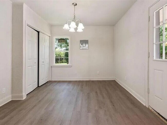 Building Photo - 2869 Ralston Rd