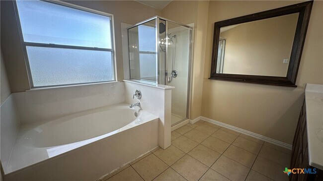 Building Photo - 834 Red Fern Dr