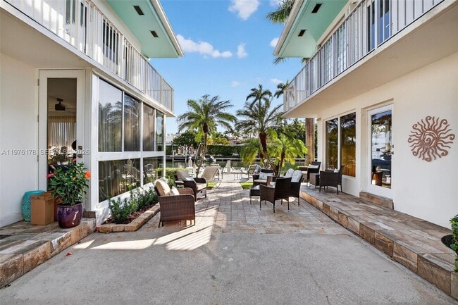 Building Photo - 180 Isle of Venice Dr