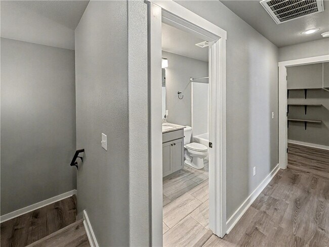 Building Photo - 396 N Torc Ln
