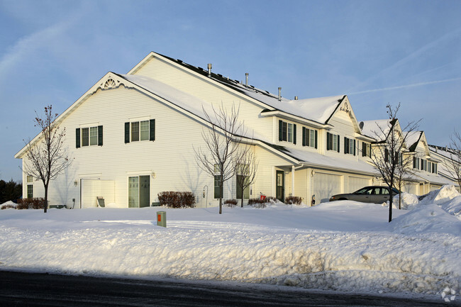 Building Photo - Sundance Villas