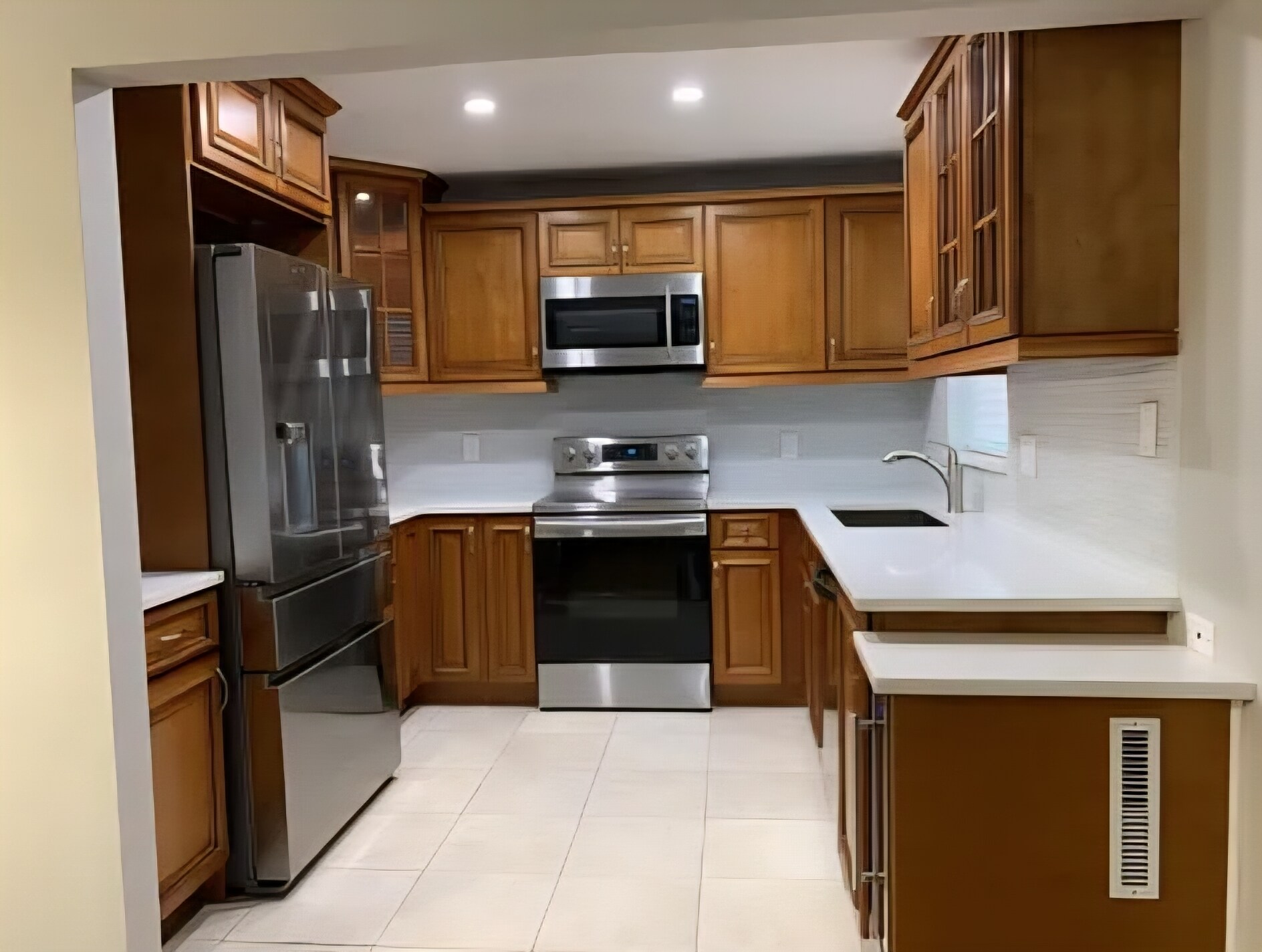 Building Photo - 4033 Carambola Cir N