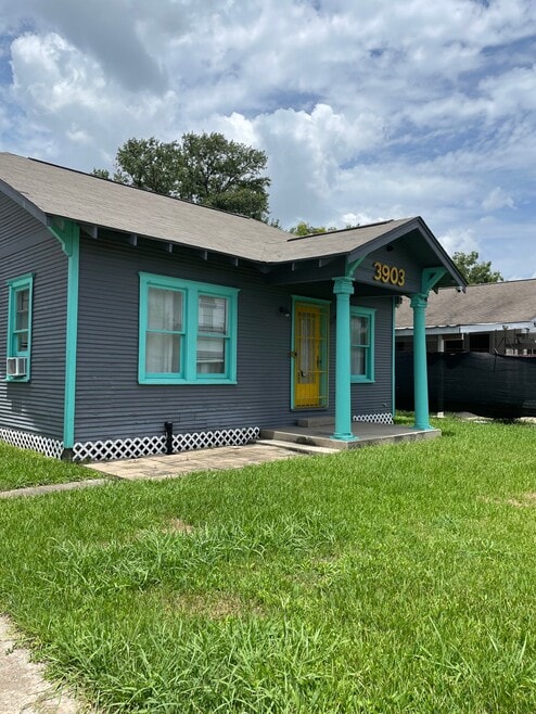Building Photo - 3903 Billingsley St